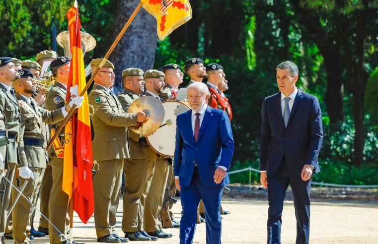 Lula alerta sobre risco de bets e big techs para famílias e democracia