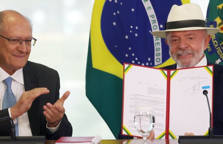 Lula assina decreto que promulga acordo UE-Mercosul