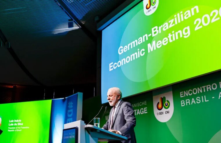 Lula fala em reciprocidade após expulsão de delegado dos EUA