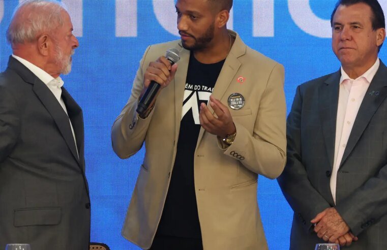 Lula pede mobilização a centrais sindicais para fim da escala 6×1