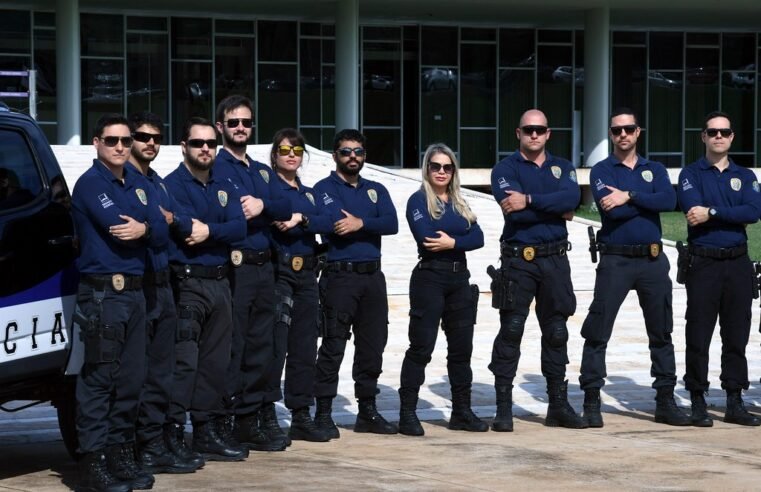 Lula sanciona lei que reajusta salários de policiais e bombeiros do DF