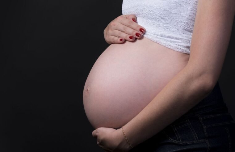 Lula sanciona lei que regulamenta a profissão de doula