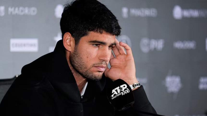 Médico diz que Alcaraz pode ficar até seis meses fora das quadras