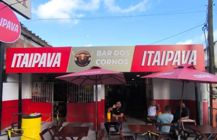 Onde o chifre vira resenha: Bar dos Cornos no Gama se torna refúgio dos traídos 