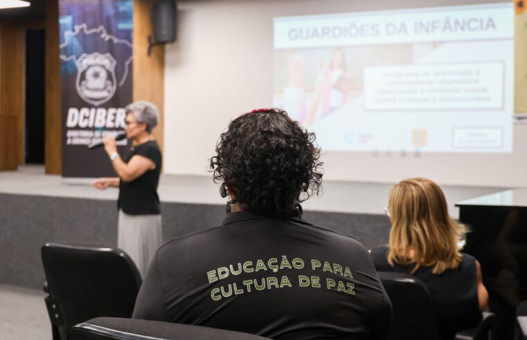 Palestra capacita educadores do DF contra abusos em redes sociais