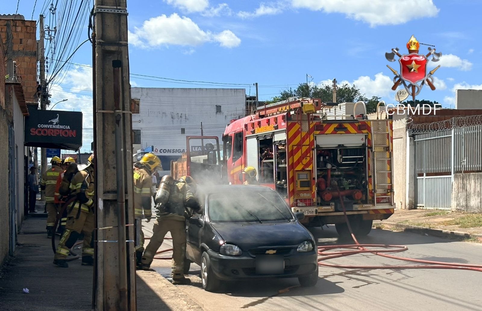 Princípio de incêndio em veículo mobiliza bombeiros em Planaltina