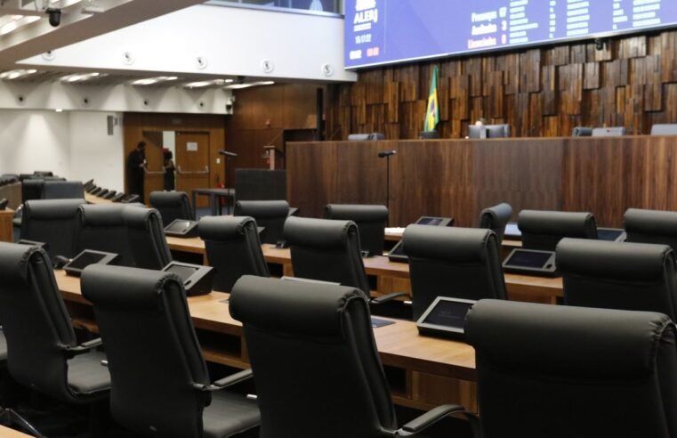 Proposições legislativas sobre IA favorecem controle e vigilância