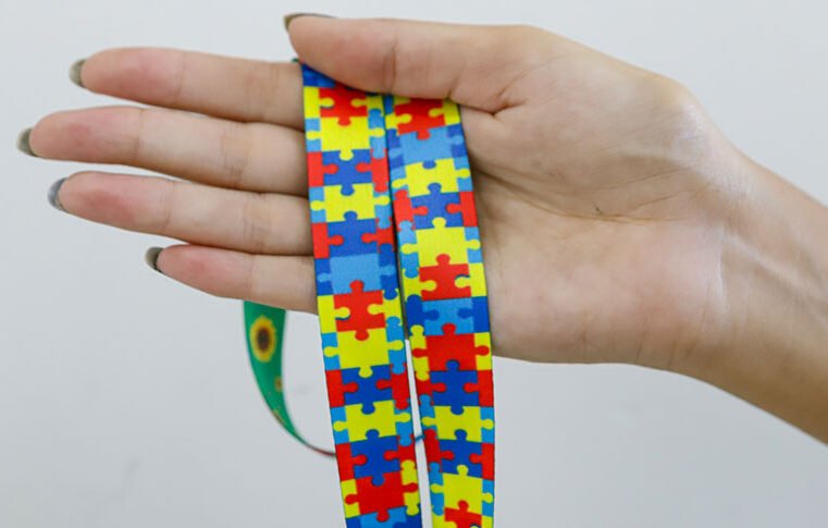 TJDFT ilumina sede em azul pelo Dia Mundial do Autismo