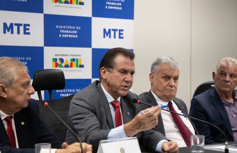 Taxistas pedem ao governo linha de crédito para renovação de frota