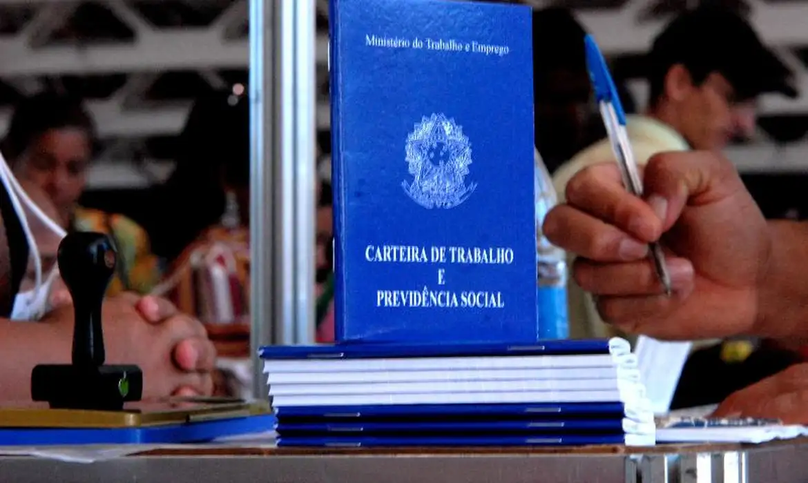 Agências do trabalhador oferecem 1,5 mil vagas no DF