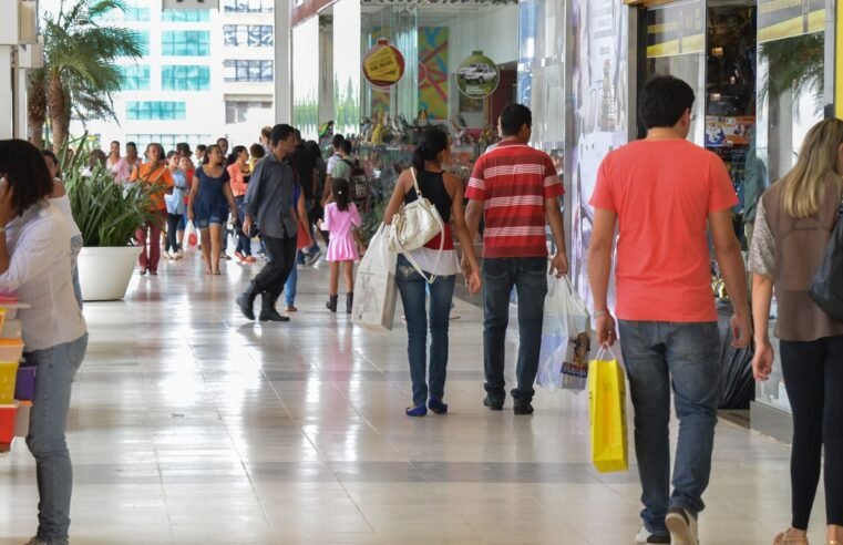 Atividade econômica cai 0,7% em março em razão da guerra do Irã