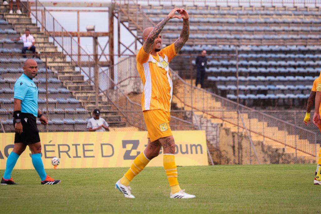 Brasiliense vence clube goiano e volta a sonhar com classificação na Série D