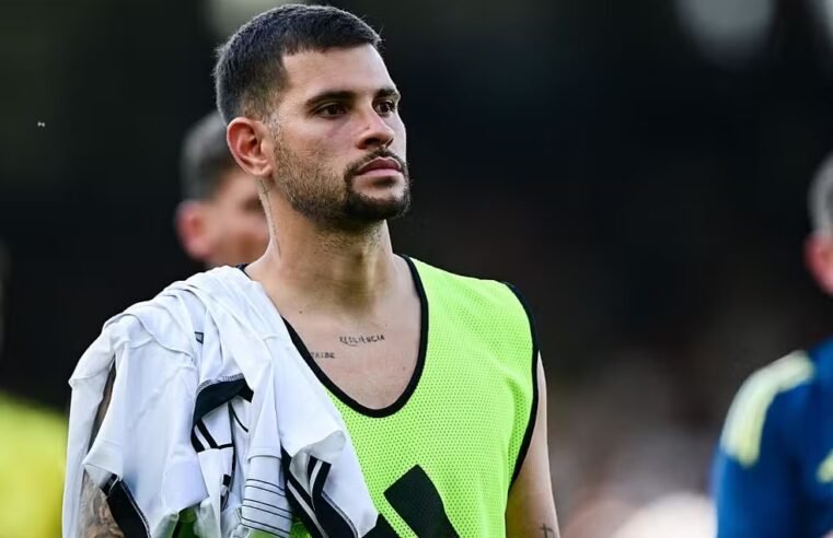 Bruno Guimarães deixa jogo do Newcastle, preocupa seleção e será monitorado antes da Copa