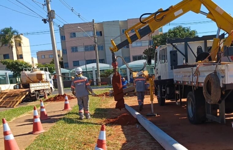 Campo sintético do Riacho Fundo recebe nova iluminação para uso noturno