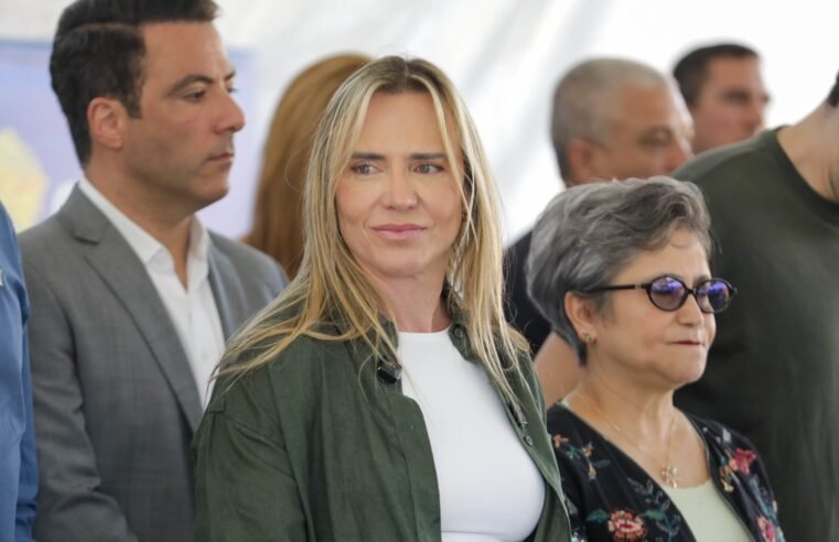 Celina Leão anuncia maior concurso de assistência social no DF com 1.197 vagas