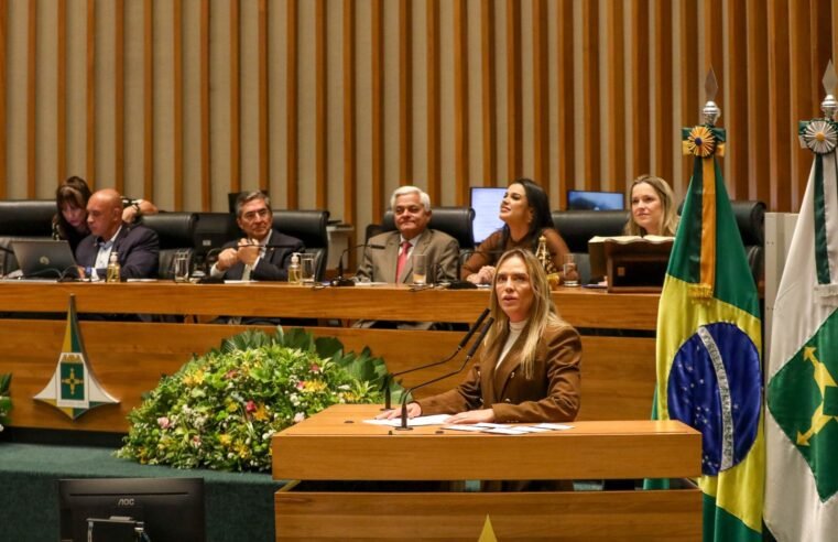 Celina Leão participa da posse de Reinaldo Rossano na DPDF