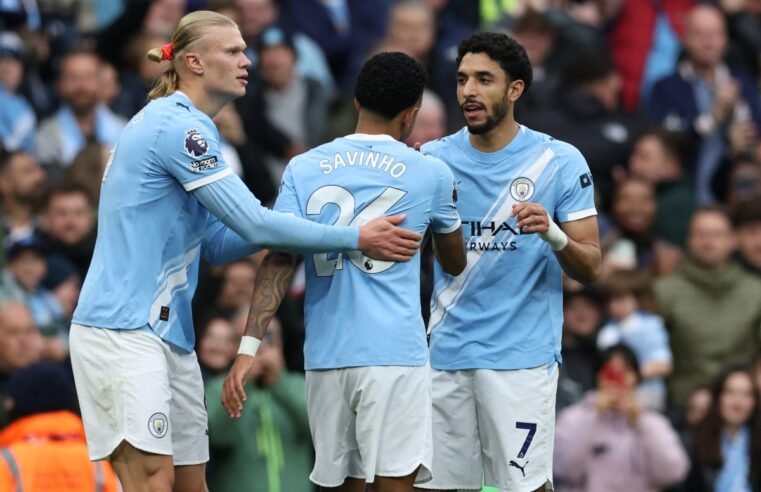City vence Brentford e pressiona líder Arsenal na reta final do Inglês