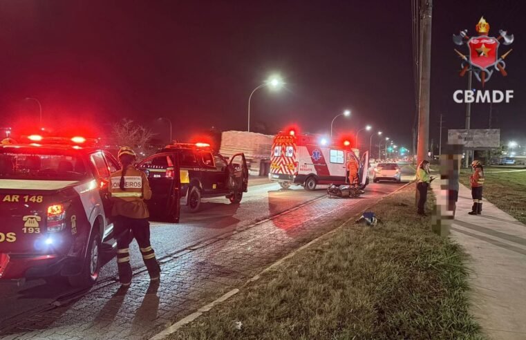 Colisão entre carro e moto mobiliza bombeiros na DF-001, Riacho Fundo II