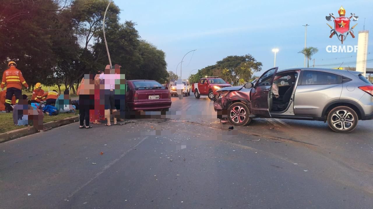 Colisão entre dois carros deixa cinco feridos no Gama