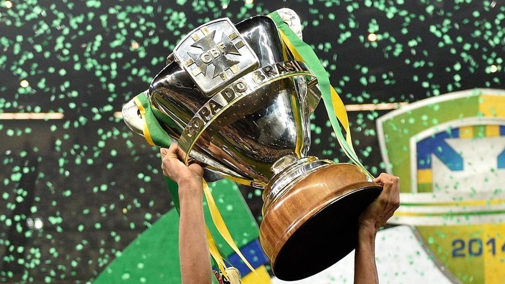 Comércio e bares do DF entram no clima da Copa e apostam em alta nas vendas