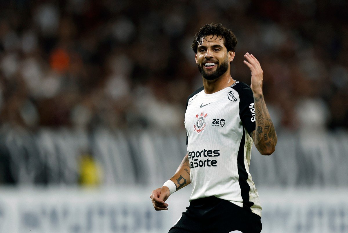 Corinthians domina o Grêmio com um a mais e vai para a pausa da Copa na parte de cima da tabela