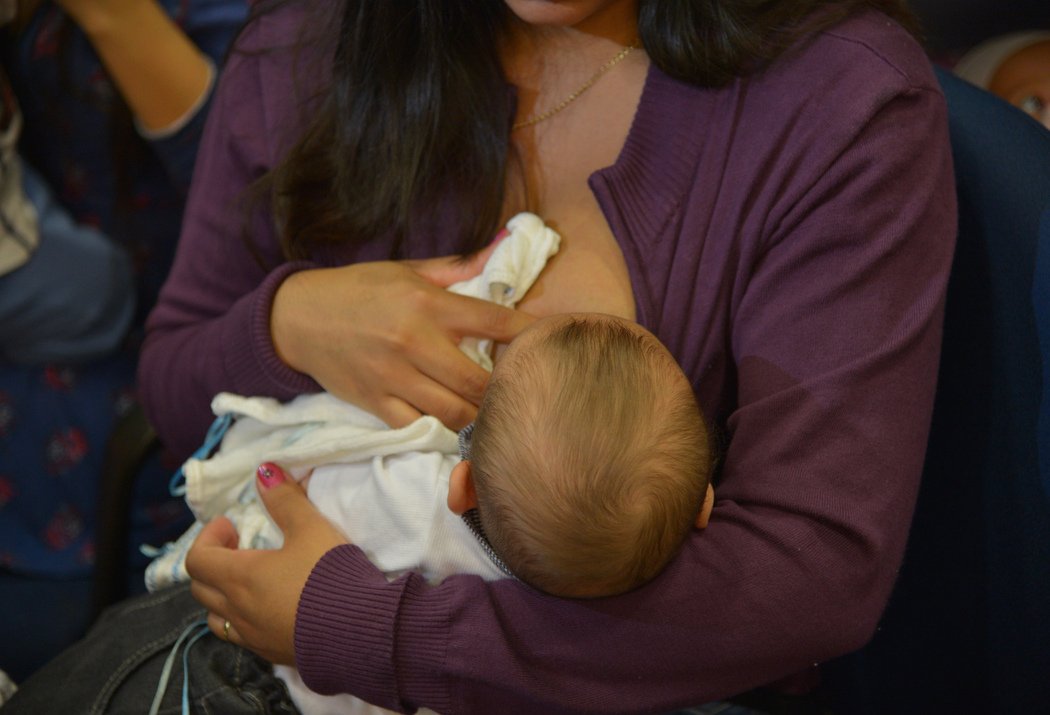 DF atende mais de 4 mil bebês com leite humano, mas estoques seguem em baixa