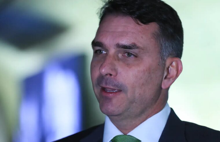 Deputados pedem investigação sobre relação entre Vorcaro e Flávio