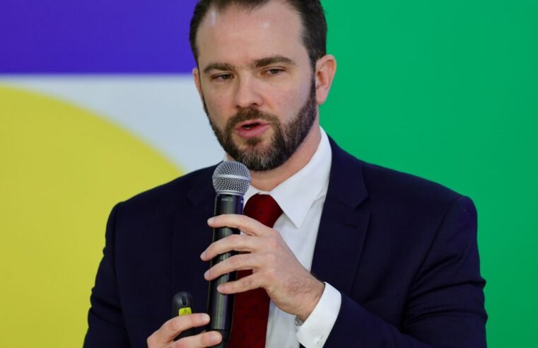 Desenrola 2.0 renegocia quase R$ 1 bilhão em dívidas, diz Durigan