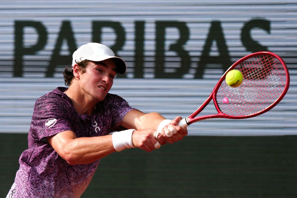 Djokovic vence segundo set, abre 2 a 0 e se aproxima da classificação em Roland Garros