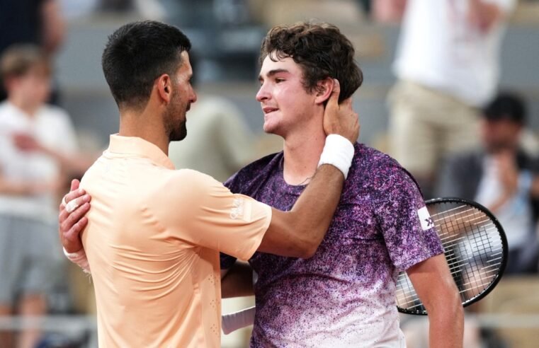 Djokovic volta a exaltar Fonseca e confirma torcida: ‘muita sorte para o resto do torneio’