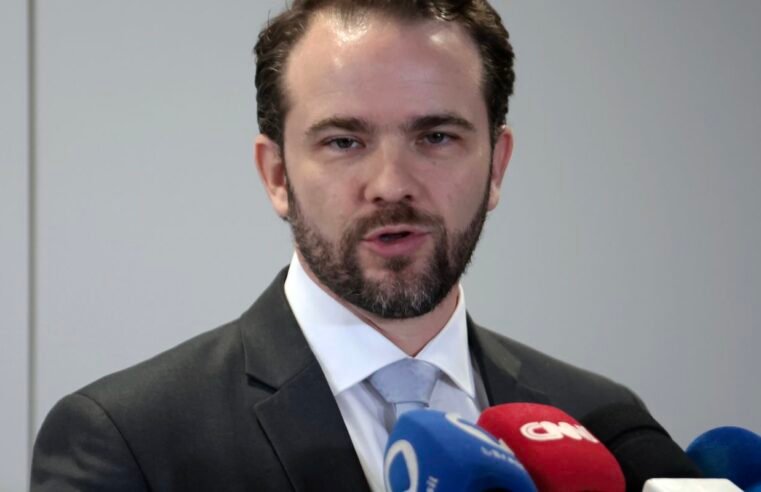 Durigan defende taxação de ultrarricos em agenda do G7