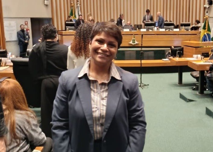 Eliane Souza de Abreu é aprovada pela CLDF para a presidência do IGES-DF