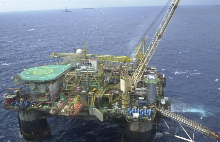 Em meio à guerra no Irã, Brasil bate recorde de produção de petróleo