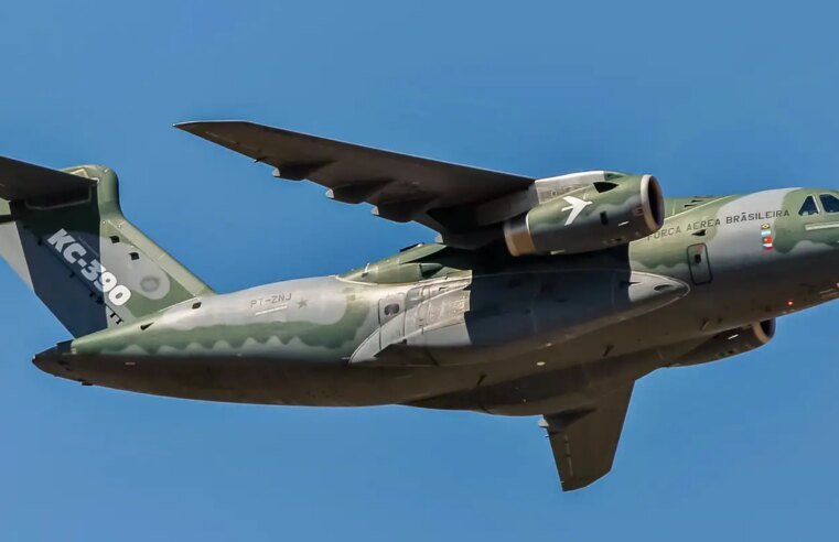 Embraer assina contrato de venda de aviões para os Emirados Árabes
