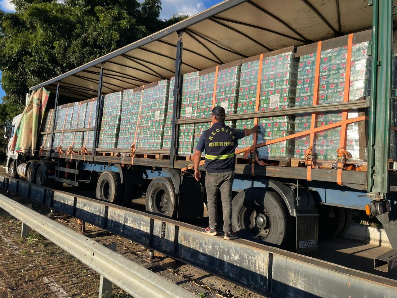 Fiscalização no DF apreende 27 toneladas de carne bovina sem nota fiscal