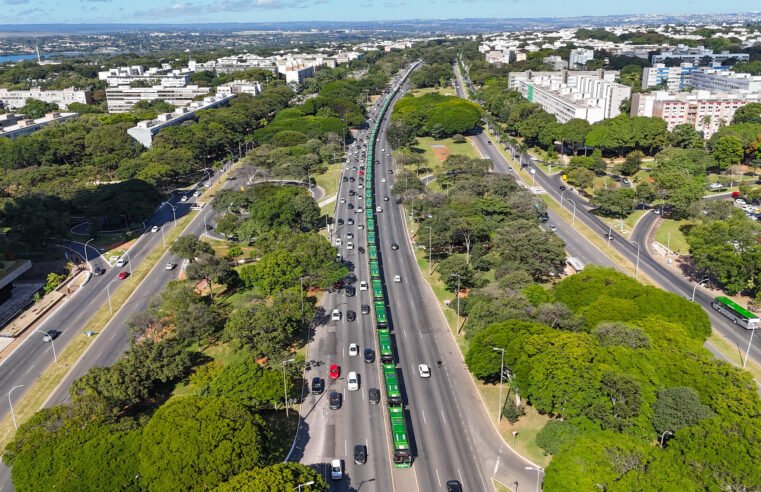 Frota renovada: GDF entrega 85 novos ônibus