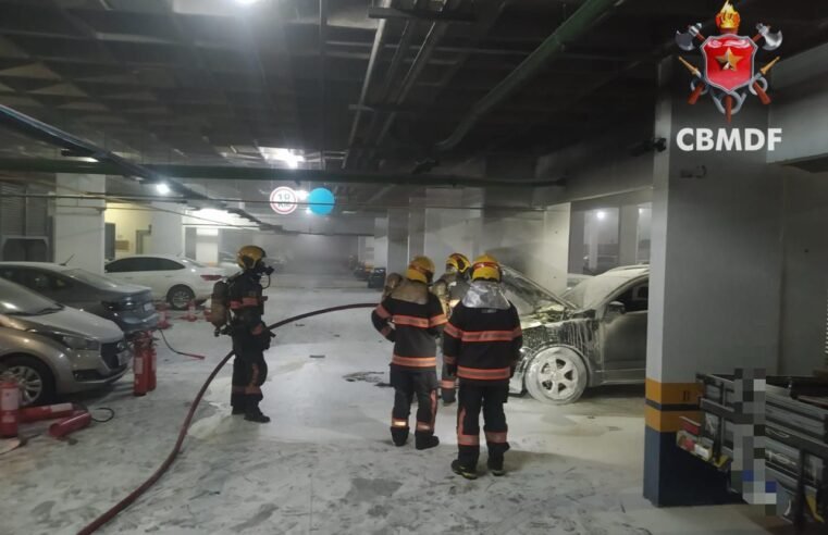 Incêndio em veículo dentro de garagem mobiliza bombeiros no Riacho Fundo