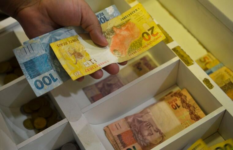 Inflação usada para corrigir salários acumula 4,11% em 12 meses