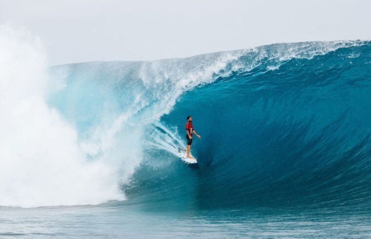 Italo Ferreira vence na Nova Zelândia, assume liderança e reforça domínio brasileiro na WSL