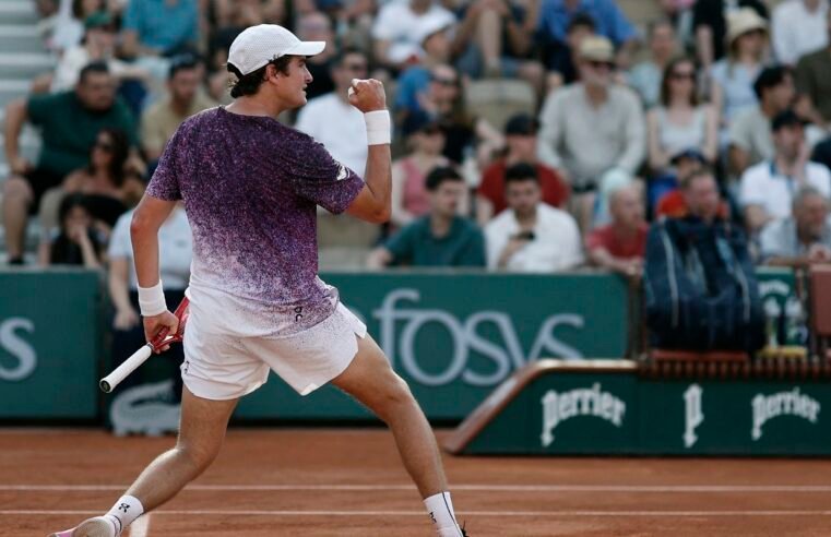 João Fonseca estreia com vitória no torneio de Roland Garros
