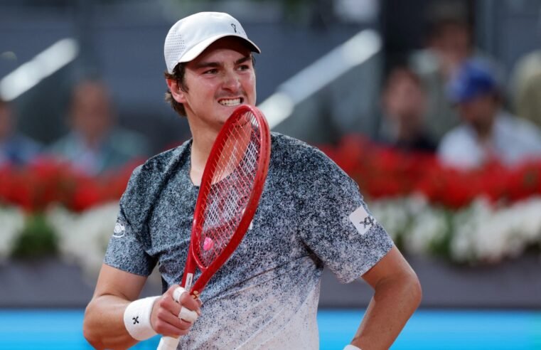 João Fonseca tem incômodo físico e desiste de jogar ATP 500 de Hamburgo