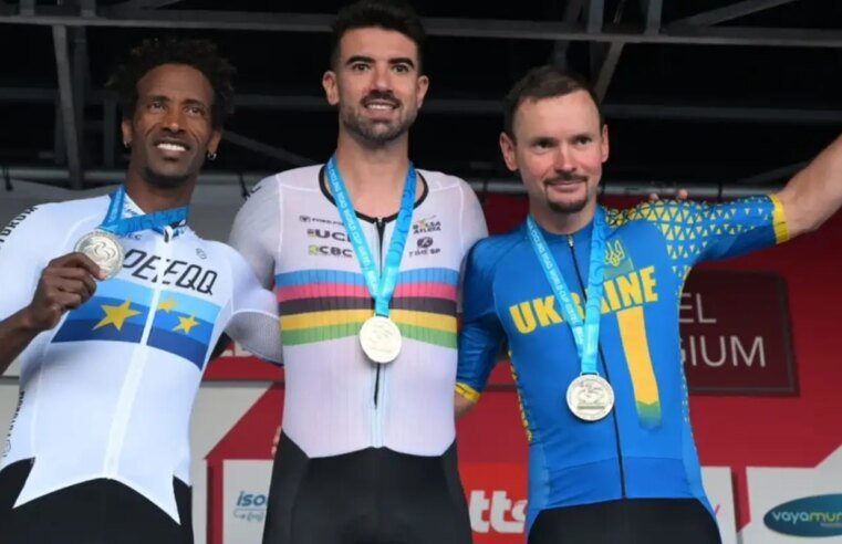 Lauro Chaman é ouro em etapa a Copa do Mundo de ciclismo de estrada