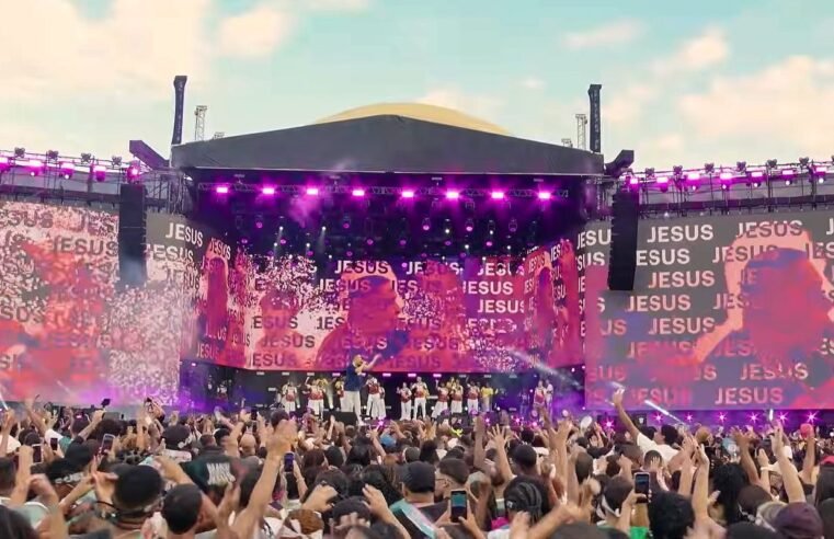 Marcha para Jesus reúne milhares de fiéis no centro do Rio