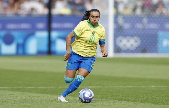 Marta volta à seleção para amistosos contra os Estados Unidos