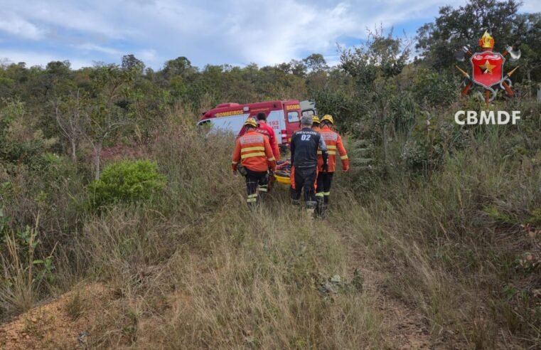 Motociclista é resgatado após acidente em trilha no Paranoá