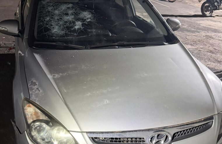 Mulher armada com faca e martelo é contida em estacionamento de hospital em Taguatinga
