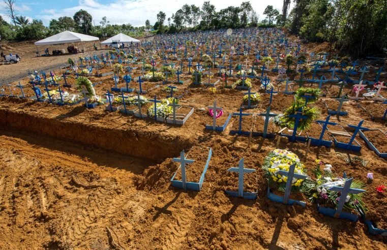 Negacionismo fez brasileiros “perderem” 3,4 anos de vida na pandemia