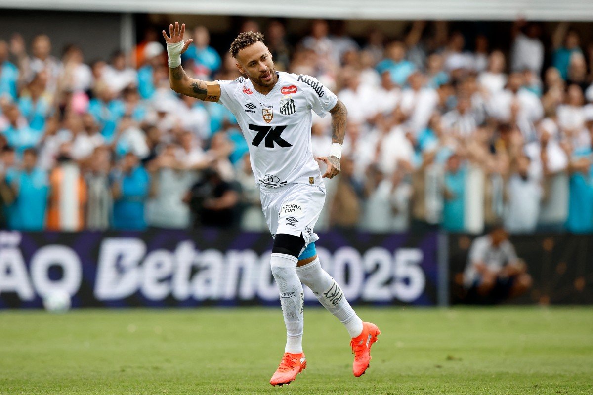 Neymar marca em ‘despedida’ da Vila, Santos vence Bragantino e escapa do Z4