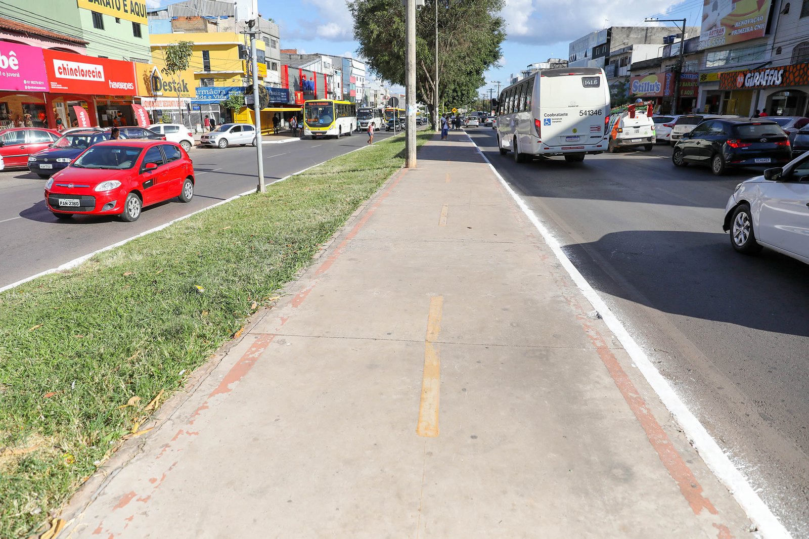 Obras revitalizam Avenida Paranoá e melhoram acessibilidade em Brasília