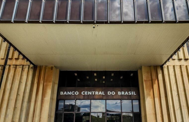 Pedido de vista adia votação de autonomia financeira do Banco Central